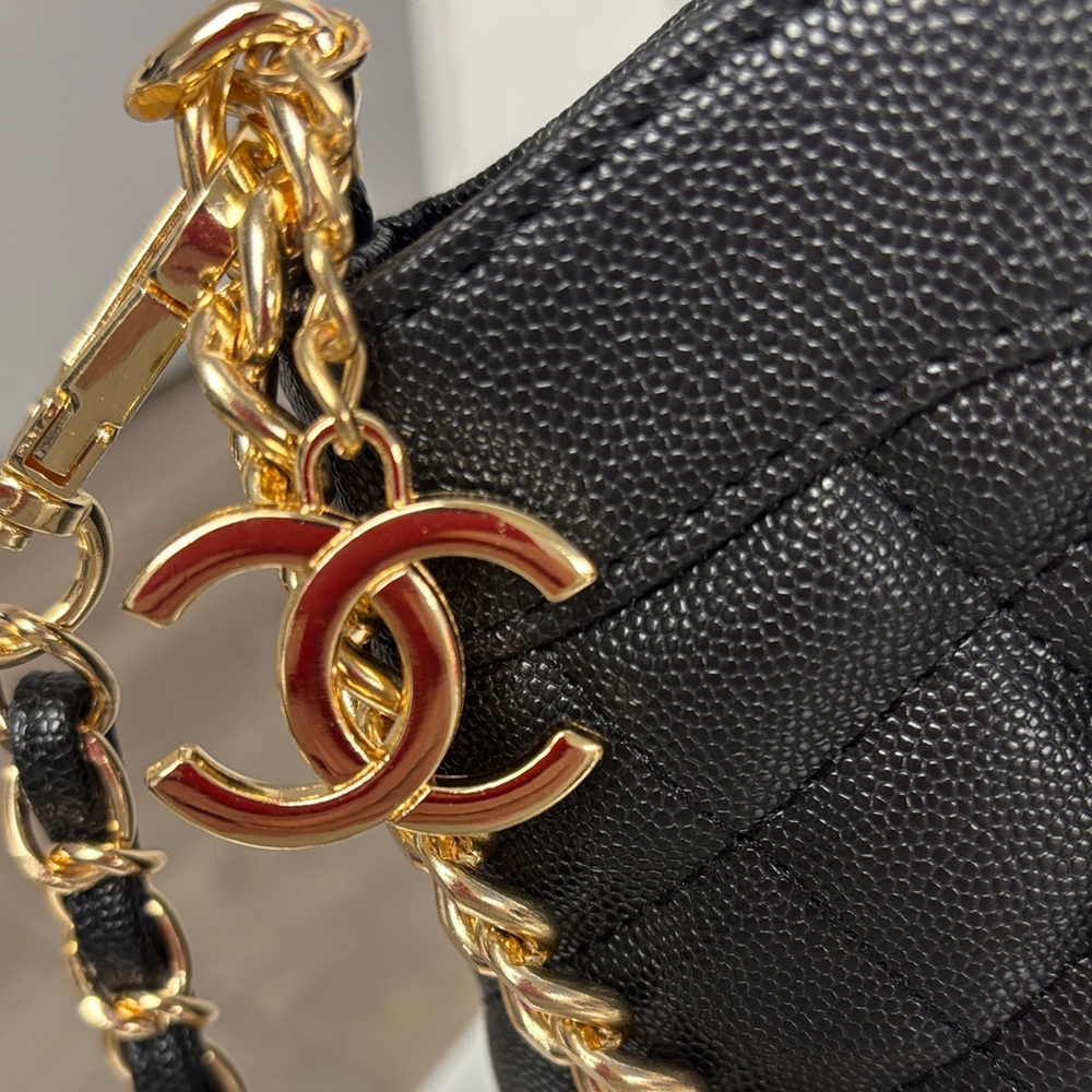 New 💘 CHANEL Beauty Cosmetic Black & Gold Shoulder Bag Vegan Leather Crossbody - Picture 4 of 17
